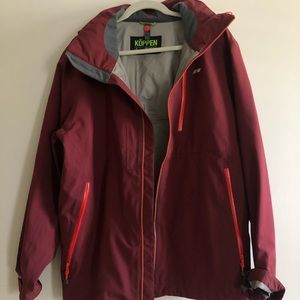 Köppen Red Raincoat